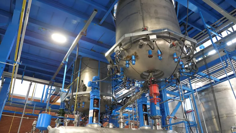 Иллюстрация №2 для новости «новое производство: В Башкирии запустили завод по выпуску полимерных смол»