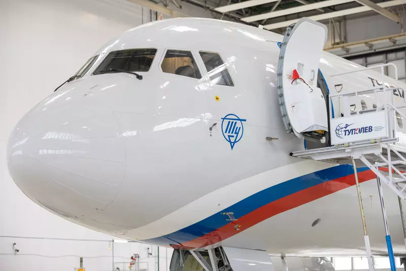 Ключевой шаг в авиации полностью российский Ту 214 поднялся в воздух