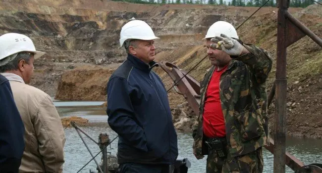 Иллюстрация №5 для новости «Возрождая страну»