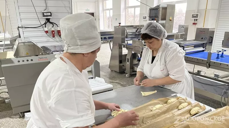 Фото 3 для публикации «Мелитопольский хлебокомбинат запустил линию производства круассанов»