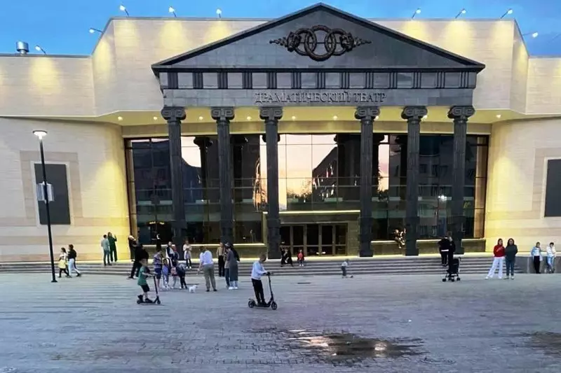 Изображение №2 для поста «Спорт: После реконструкции открыт Забайкальский государственный драматический театр»