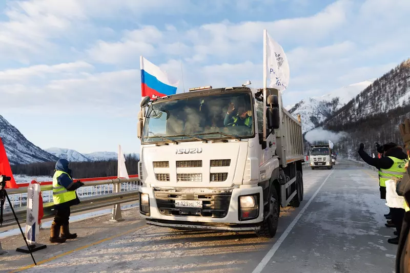 Фото 4 для статьи «В Якутии после реконструкции открыли один из самых опасных участков дороги Заячья Петля»