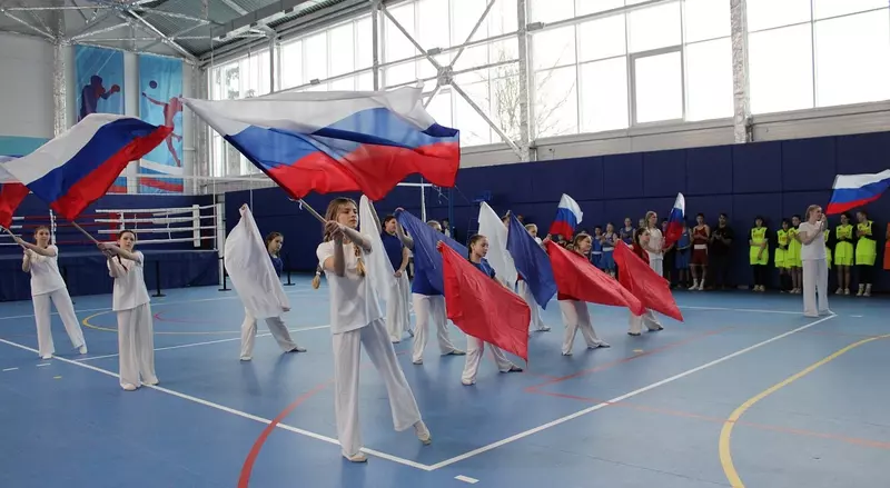 Фото №2 для новости «Новгородская область: В поселке Любытино Новгородской области открыли физкультурно спортивный комплекс»