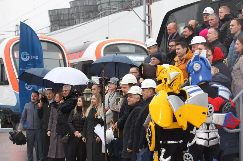 Фото 1 для «Дорожное строительство: На Тверском вагоностроительном заводе состоялось открытие нового железнодорожного пути»