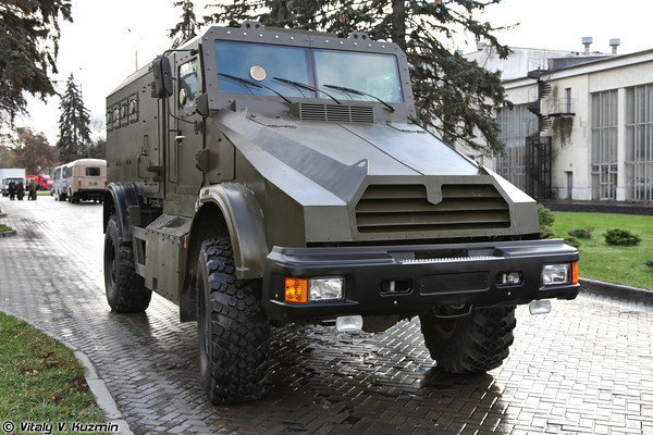 Взрывозащищенный бронированный спецавтомобиль Горец-К (Armored vehicle Gorets-K)