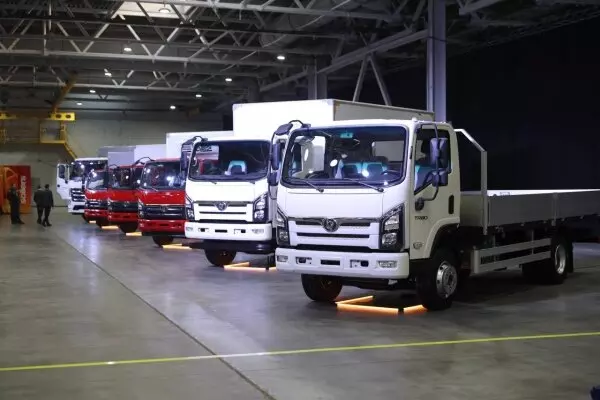 С ульяновского конвейера сошли первые грузовики