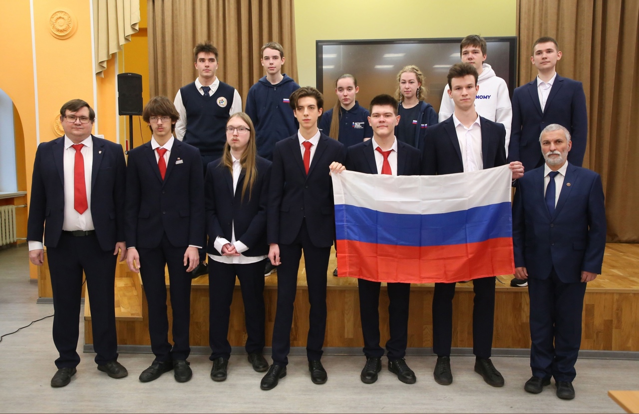 Итоги выступлений российских школьников и студентов на международных олимпиадах в 2021 году - фото 27