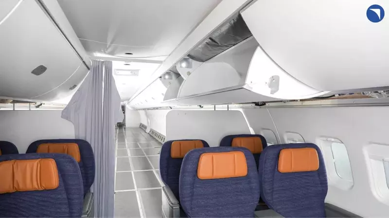 Изображение 2 для поста «ОАК: Отечественные интерьеры установили на опытный самолет МС 21»