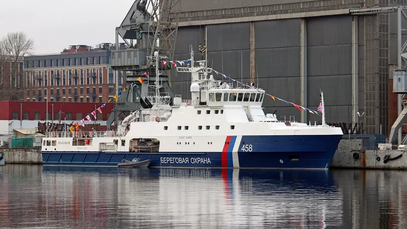 На СЗ Алмаз поднят флаг на пограничном корабле Подольск проекта 22120