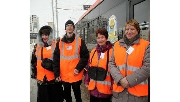 Оренбургские инвалиды-колясочники получили возможность комфортно передвигаться на общественном транспорте