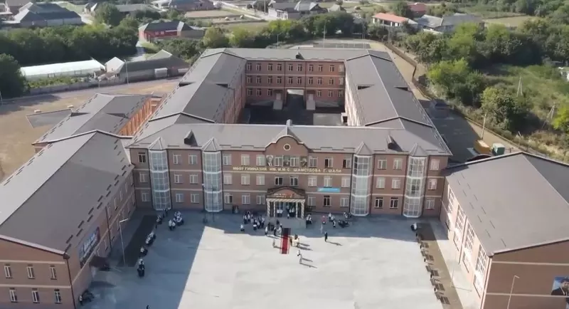 В Шали Чеченской Республики открылась новая гимназия на 720 учащихся