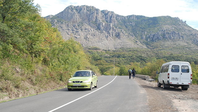 ÐÑÑÐµÐ¼Ð¾Ð½ÑÐ¸ÑÐ¾Ð²Ð°Ð½Ð½ÑÐ¹ ÑÑÐ°ÑÑÐ¾Ðº Ð´Ð¾ÑÐ¾Ð³Ð¸ ÐÐ»ÑÑÑÐ°-Ð¡ÑÐ´Ð°Ðº-Ð¤ÐµÐ¾Ð´Ð¾ÑÐ¸Ñ Ð²Ð¾Ð·Ð»Ðµ ÑÐµÐ»Ð° ÐÑÑÐ¸ÑÑÐ¾Ðµ