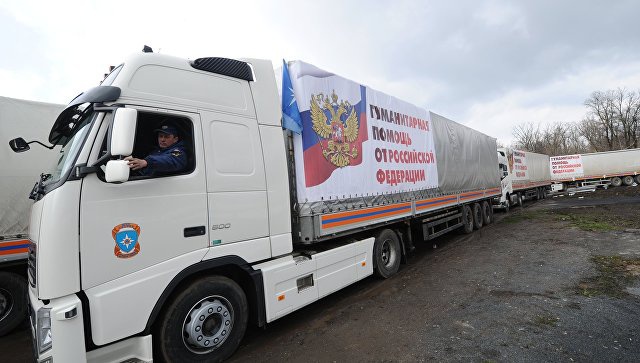 Формирование гуманитарной колонны МЧС для Донбасса. Архивное фото