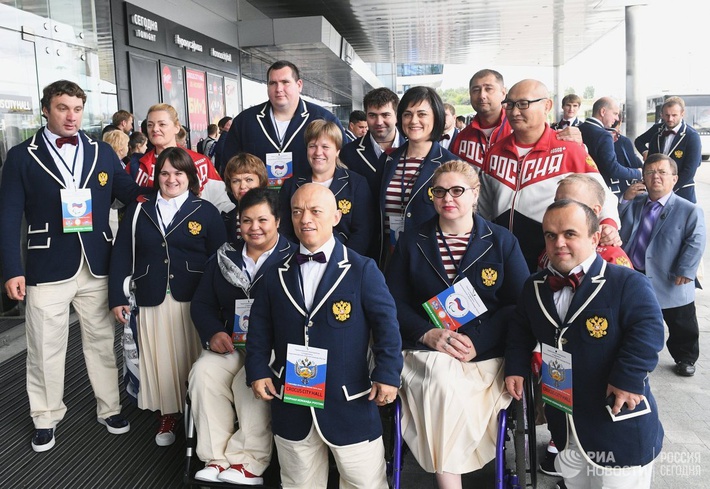 Члены паралимпийской сборной России по пауэрлифтингу