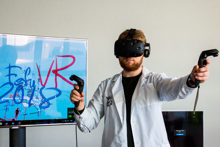 В 2017 году Дальневосточный федеральный университет открыл первую в России магистратуру Game development & VR