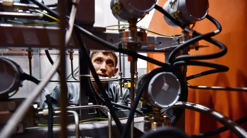 Изображение #1 для публикации «Модернизация: Луганский авиаремонтный завод возобновил работу двух производственных участков»