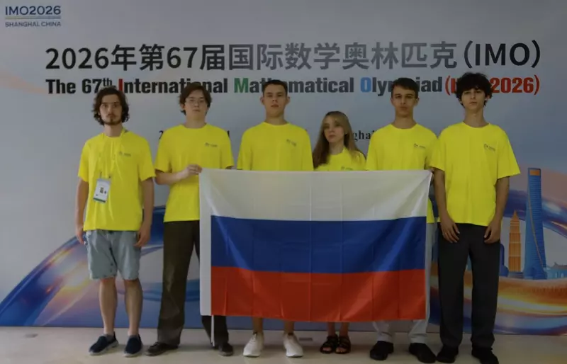 №1 для поста «: »