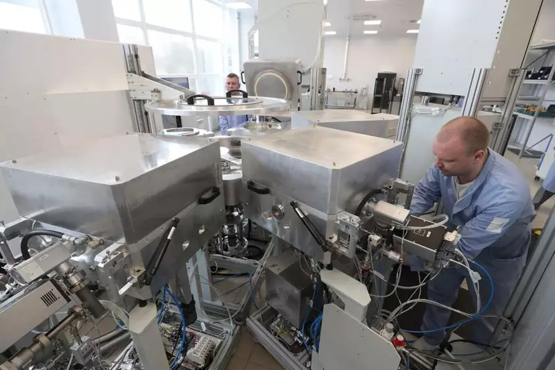 Иллюстрация #2 для «электротехника и приборы: Создана установка плазмохимического осаждения на 300 мм кремниевых пластинах»