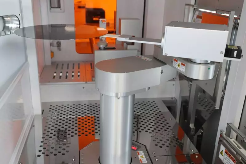 Фото №5 для поста «НИИТМ: Создана установка плазмохимического осаждения на 300 мм кремниевых пластинах»