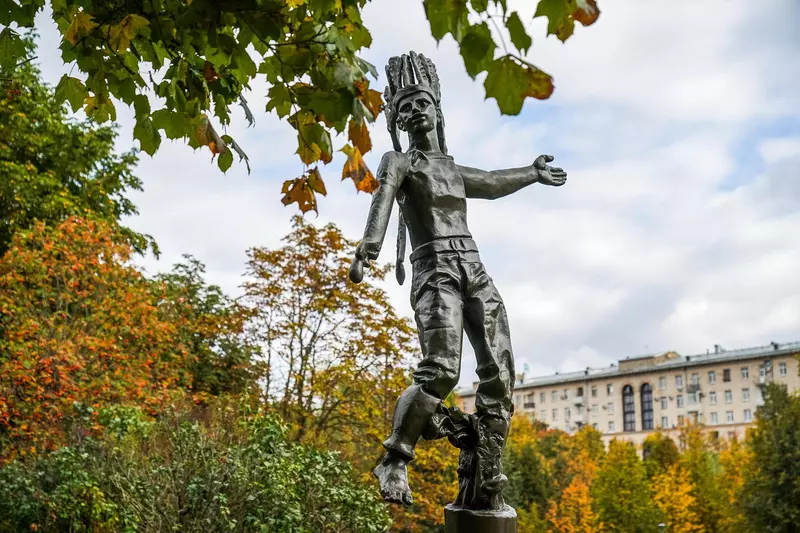 4 для публикации «В Москве завершили благоустройство Парка имени 40 летия ВЛКСМ»