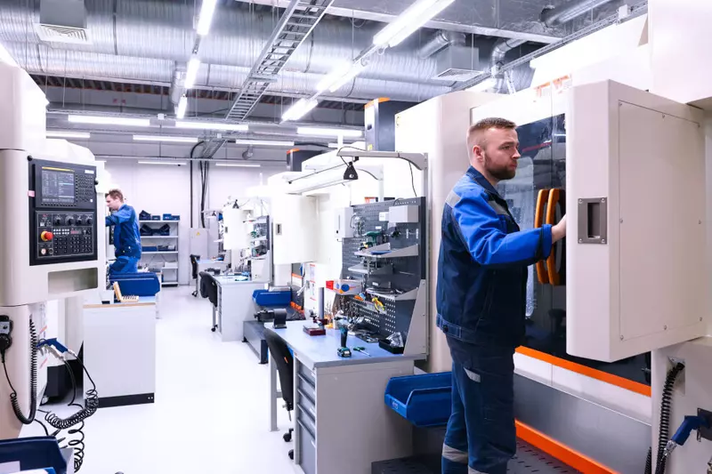 Картинка #2 для новости «БПЛА: В Санкт Петербурге открылся научно производственный комплекс гражданских беспилотников»