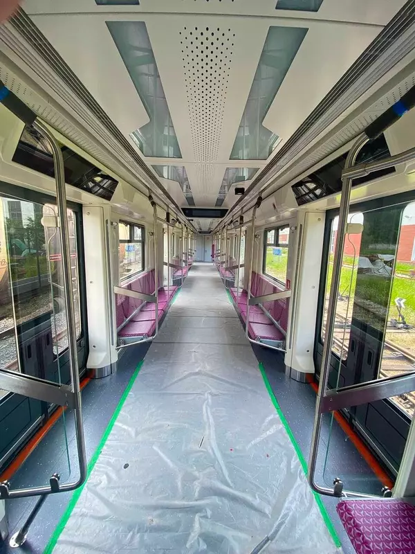 Картинка #2 для поста «спецтехника и логистика: В Сант Петербурге завершили сборку первого состава для метрополитена Балтиец 2»