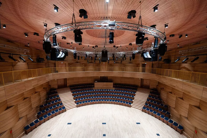 Иллюстрация 2 для новости «Спорт: В Сириусе открылся новый концертный зал по проекту Ясухиса Тойота»