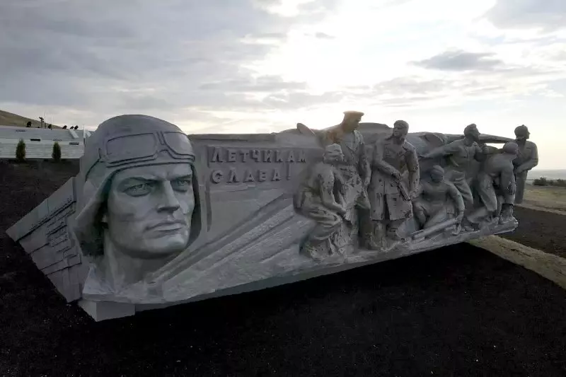 2 для поста «ДНР: На Донбассе после реконструкции открыли мемориал Саур Могила»