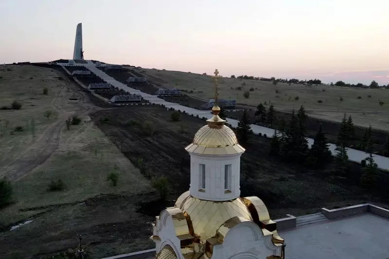 Иллюстрация №5 для поста «На Донбассе после реконструкции открыли мемориал Саур Могила»