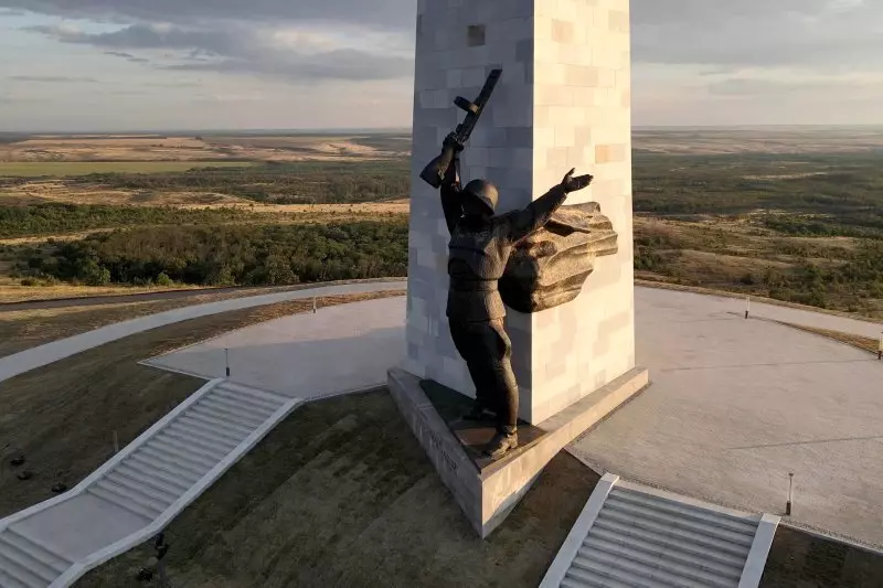 На Донбассе после реконструкции открыли мемориал Саур Могила
