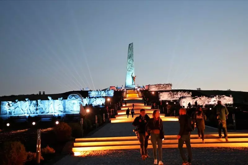 Фото #10 для «На Донбассе после реконструкции открыли мемориал Саур Могила»