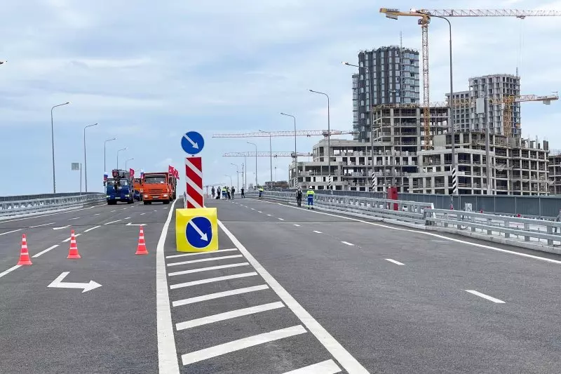 Иллюстрация 2 для статьи «новый мост: В столице открылось движение по мосту через затон Новинки на ЗИЛе»