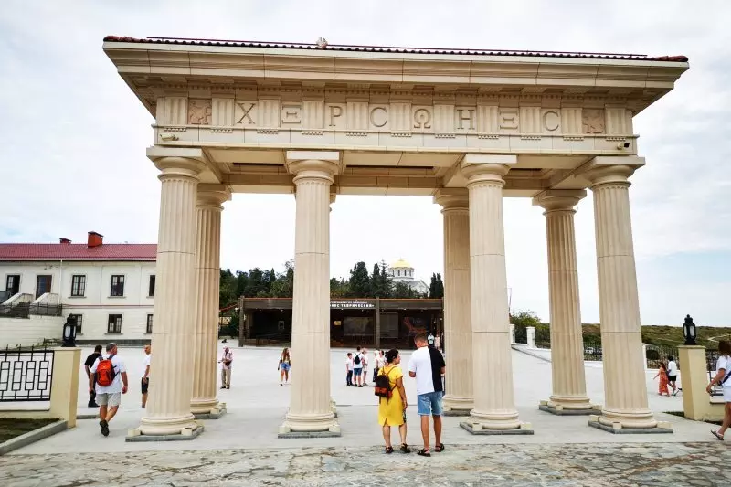 8 для новости «В Севастополе начал работу музейно парковый комплекс Новый Херсонес»