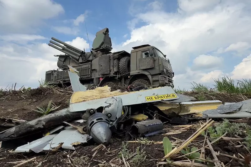 Фото #2 для новости «ПВО: найперские винтовки ПВО зенитные ракетно пушечные комплексы ЗРПК Панцирь С»