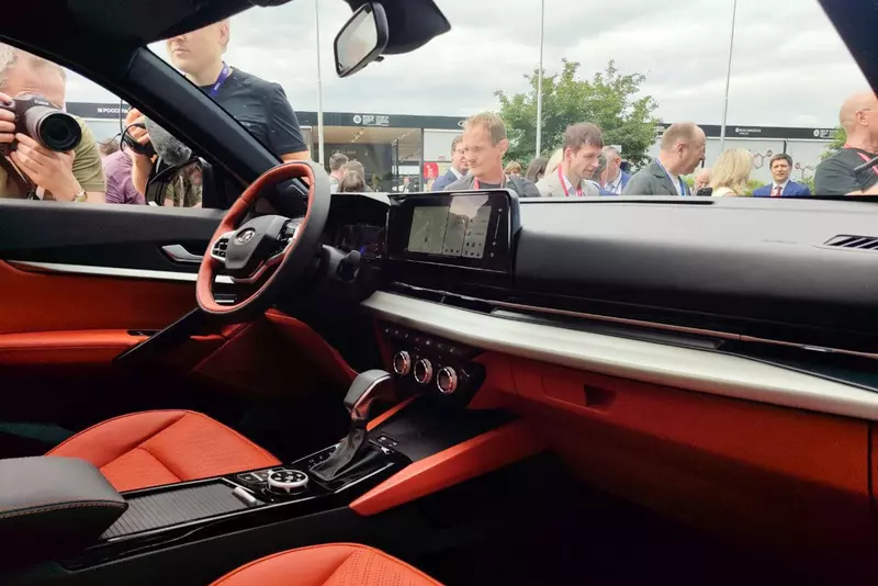 Иллюстрация №4 для «Lada Azimut: Первый кроссовер собственной разработки окрестили»