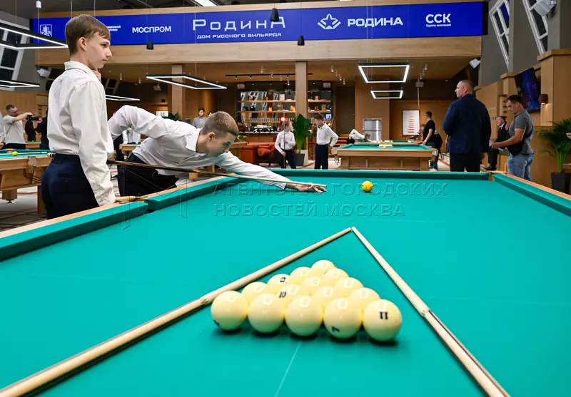 Картинка #11 для поста «В Москве открылся Дом русского бильярда в историческом клубе фабрики Свобода»