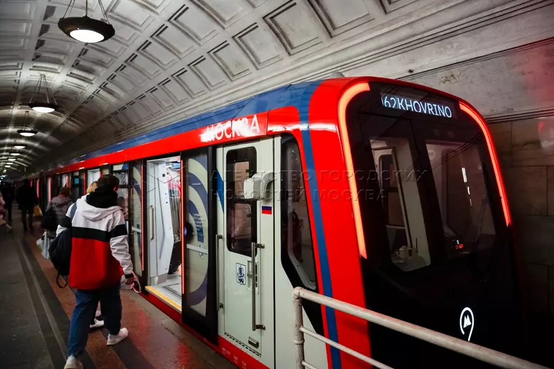 На Замоскворецкой линии метро запустили поезда нового поколения Москва 2024