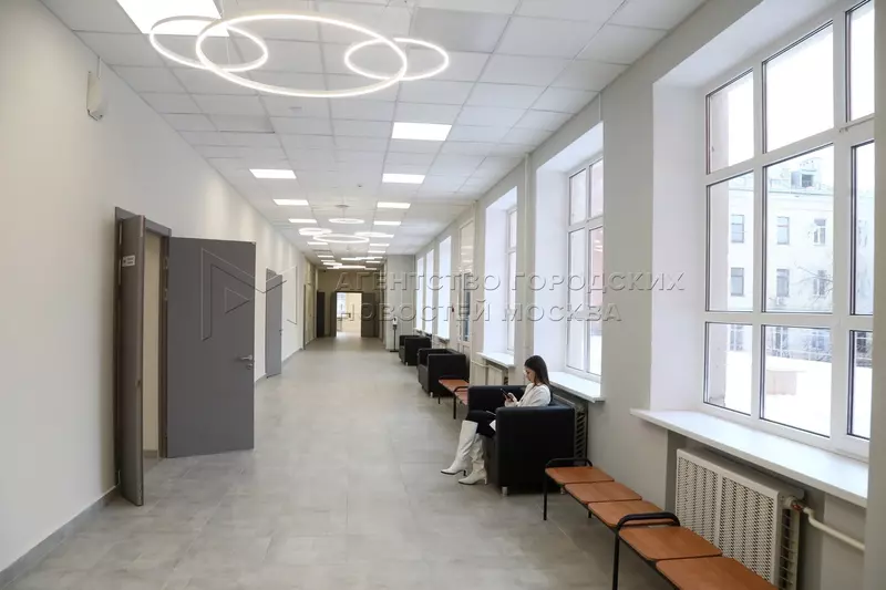 Фото №9 для «Состоялось торжественное открытие нового здания МГХУ им Л»