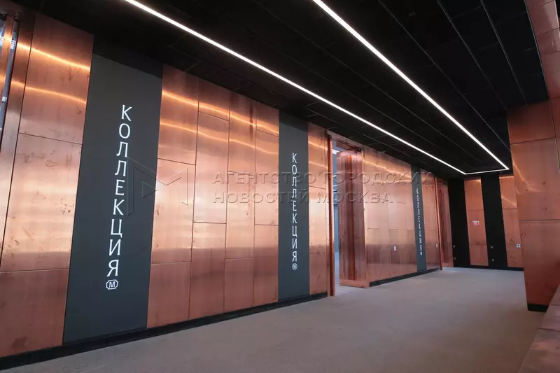 Изображение 19 для поста «В Москве появился музейно выставочный центр в виде медно стеклянного куба»