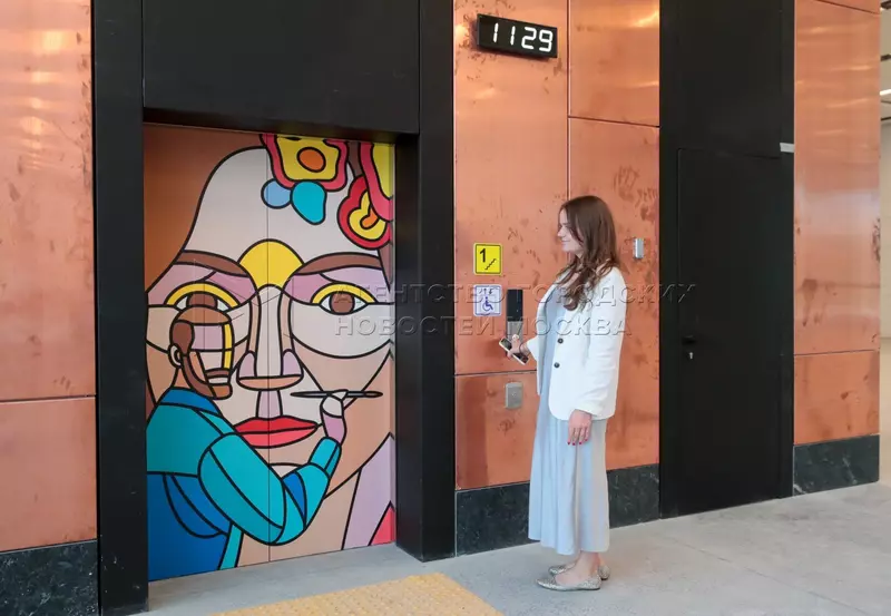 Изображение №16 для статьи «В Москве появился музейно выставочный центр в виде медно стеклянного куба»