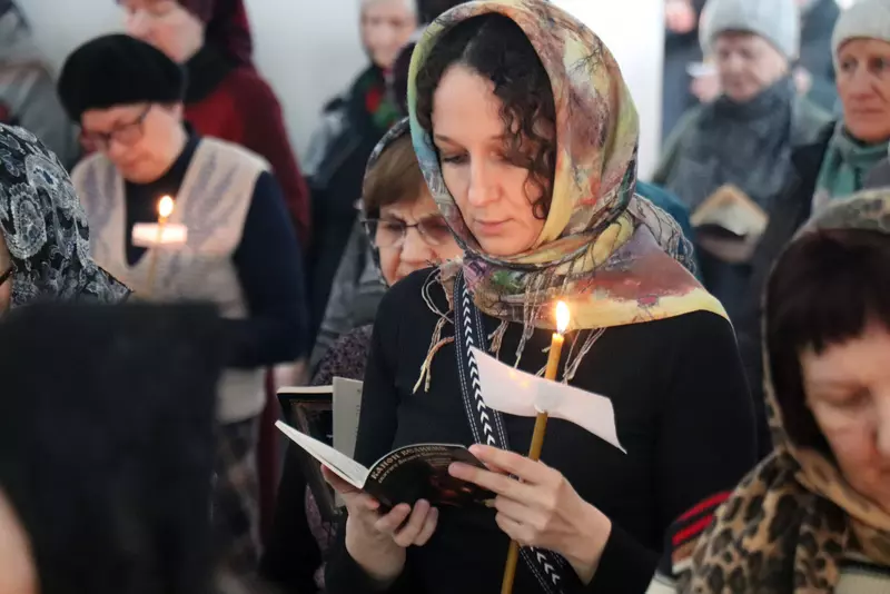 Иллюстрация №5 для поста «общество: В Бузулуке прошла церемония освящения Свято Троицкого кафедрального собора»