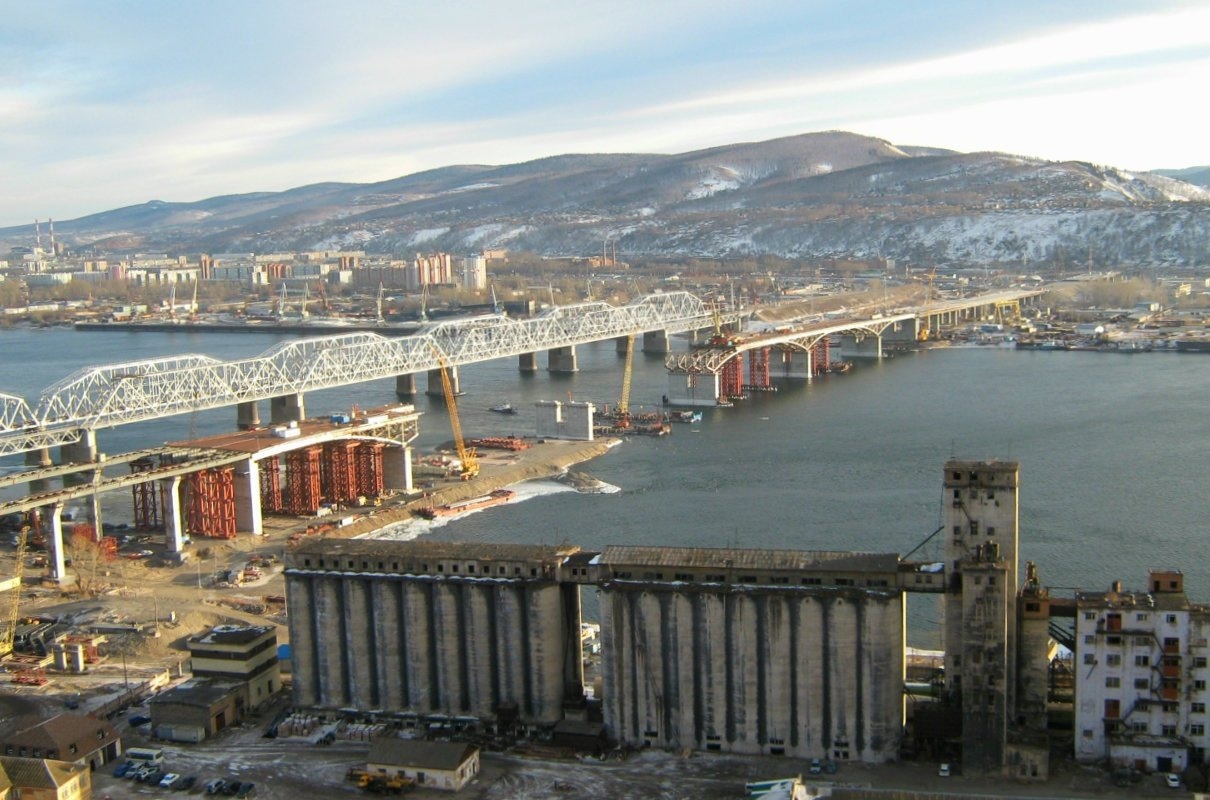 Строительство красноярск. Николаевский мост Красноярск. Мост через Енисей в Красноярске. Николаевский мост через Енисей. Красноярск новый мост через Енисей.