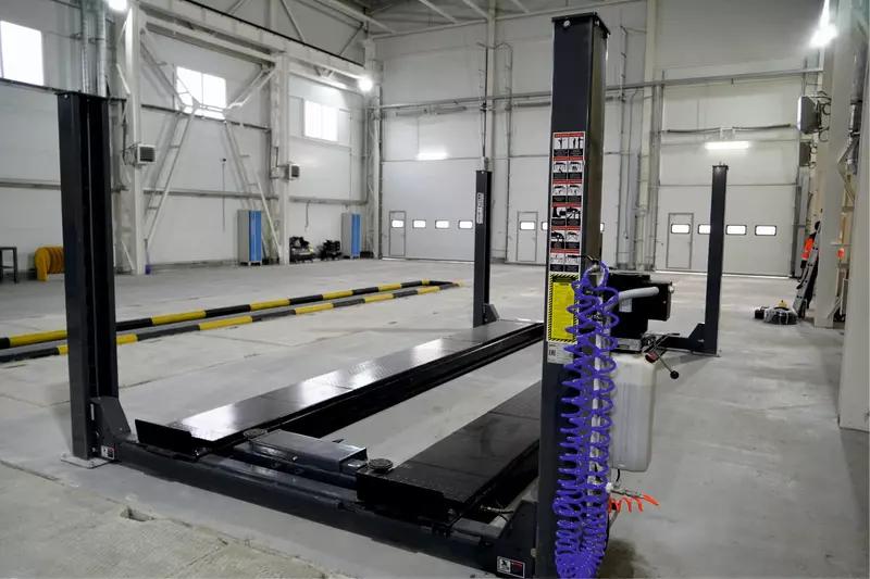 Фото #4 для публикации «транспортный цех: Янтарный комбинат открыл новое здание транспортного цеха на въезде в Приморский карьер»