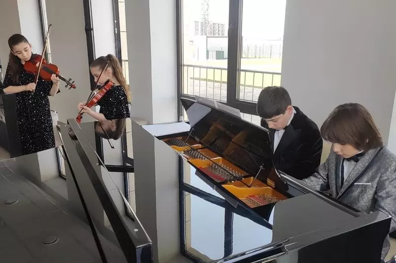 2 для новости «Северная Осетия-Алания: В Беслане открыли новую музыкальную школу»