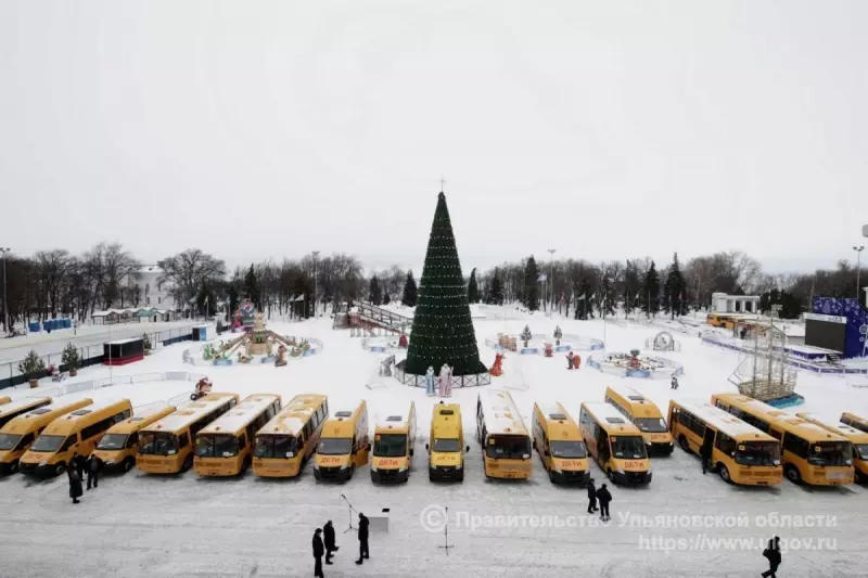 53 новых школьных автобуса получили учебные заведения Ульяновской области