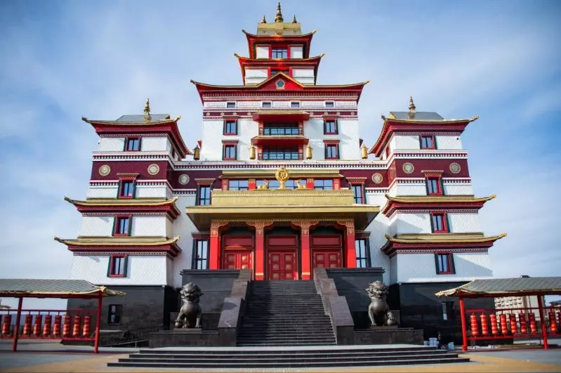 Фото #3 для публикации «Общество: В Туве открылся крупнейший в России буддийский монастырь»