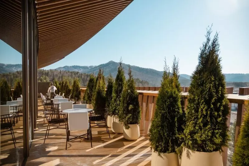 Фото #6 для публикации «На Алтае открылся самый большой в Сибири пятизвездочный отель»