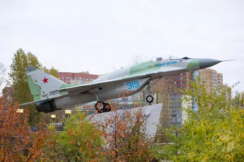 В подмосковном Жуковском установлен памятник лётчикам испытателям