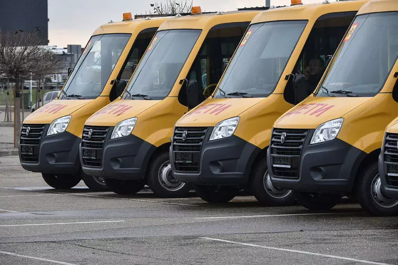 Муниципалитеты Кубани получили 47 школьных автобусов