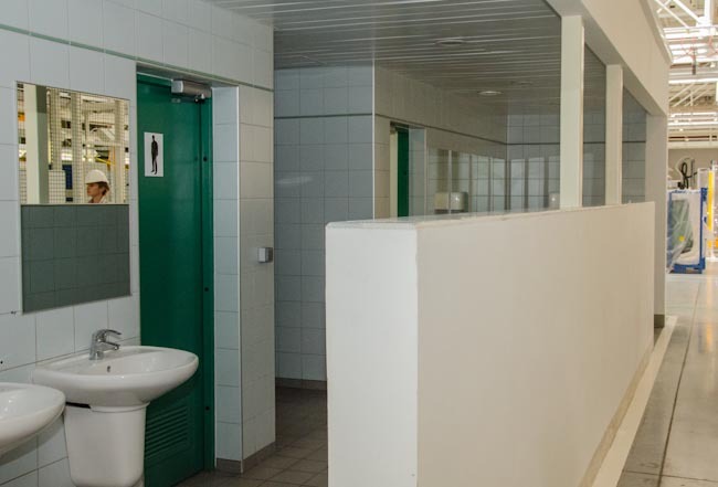 даже туалеты на ПСМА Рус выглядят мечтой любого чистоплюя